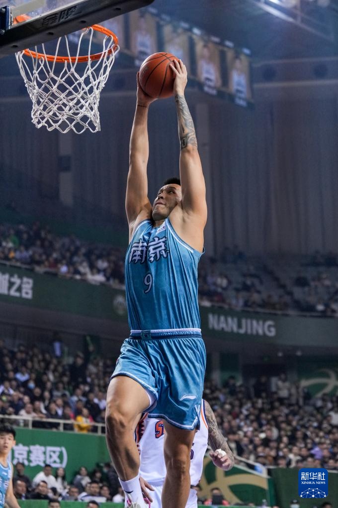 马竞最近10场对意大利球队8胜1平1负，且近12场欧冠主场11胜（马竞近10战意大利球队8胜1平1负 欧冠近12个主场拿下11胜）