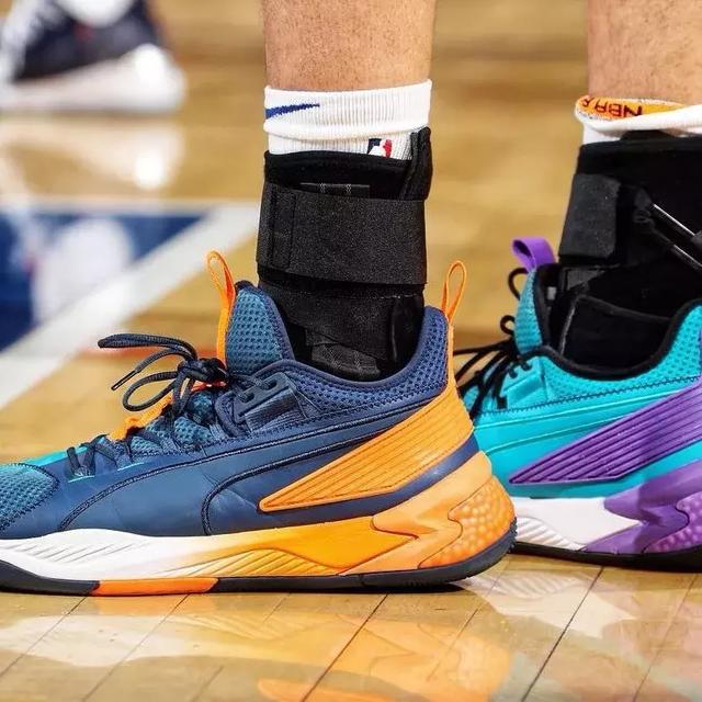 升入U21，阿森纳15岁2米门将发文庆祝并剑指挑战拉亚（阿森纳15岁2米门神升入U21：晒文庆祝，瞄准挑战拉亚）