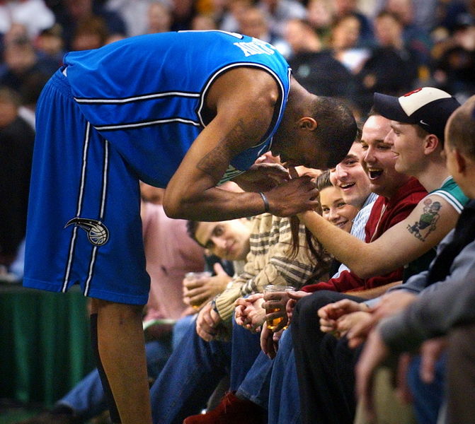 能否避免三连败？活塞内线核心杜伦缺席今天对热火比赛（杜伦缺阵战热火，活塞能否止住三连败？）