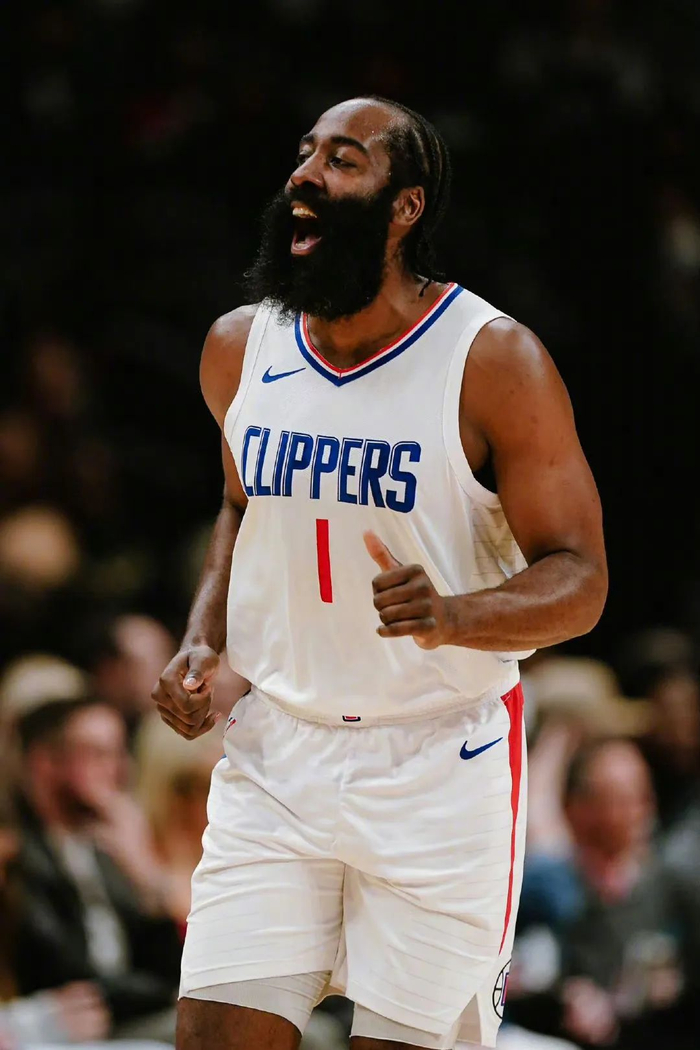 贝隆：劳塔罗能媲美亚马尔、姆巴佩、哈兰德，我和帕斯不像（贝隆：劳塔罗不逊于亚马尔、姆巴佩、哈兰德；我与帕斯并不相像）