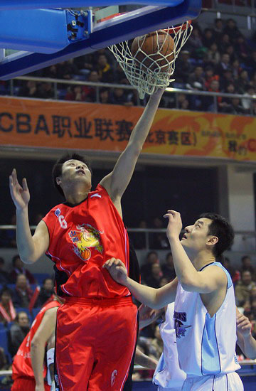 意甲：尤文2-1小胜佛罗伦萨（意甲：尤文2-1险胜佛罗伦萨）